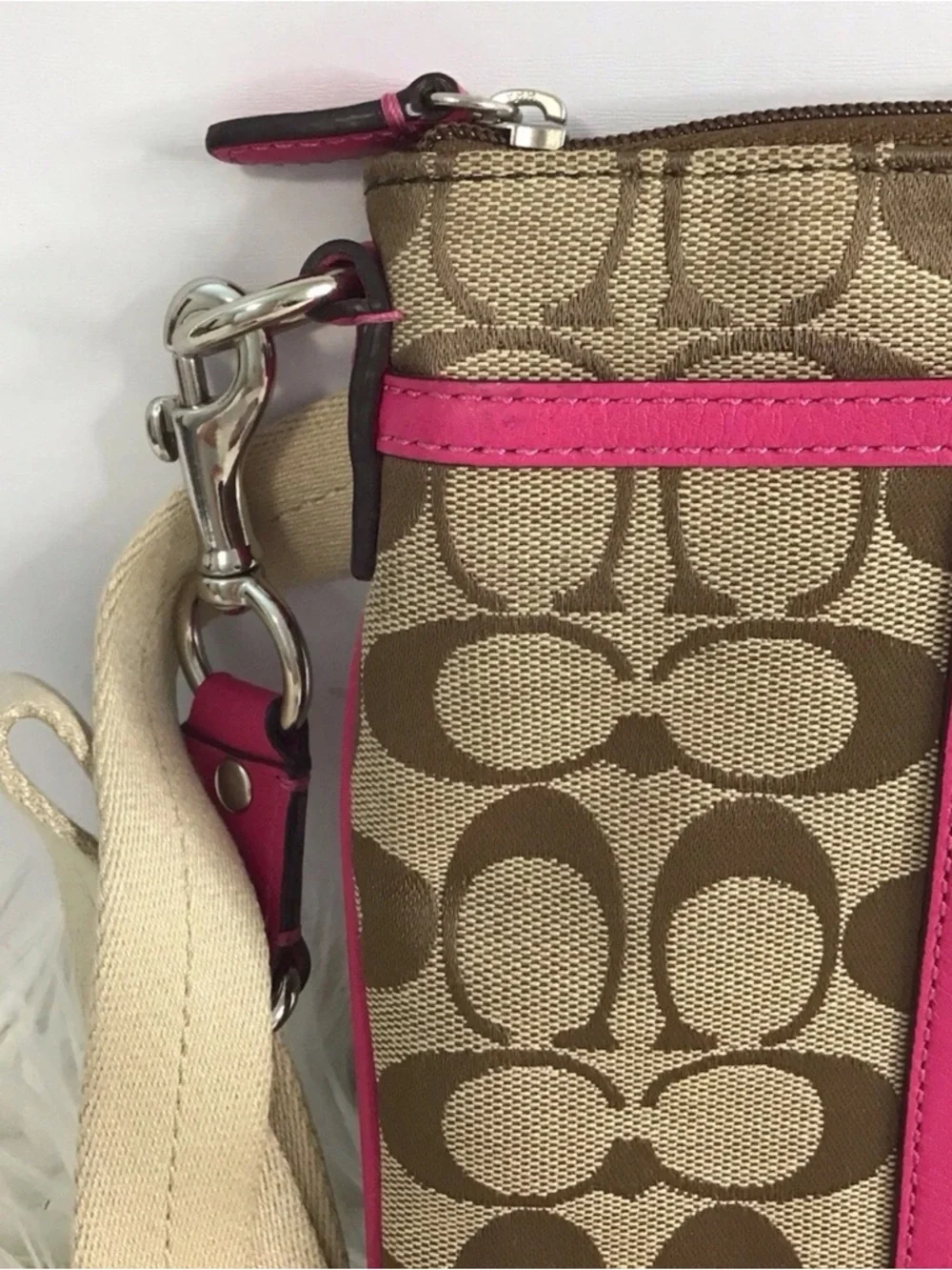 Coach North South Swingpack Crossbody Bag Fuchsia Beige